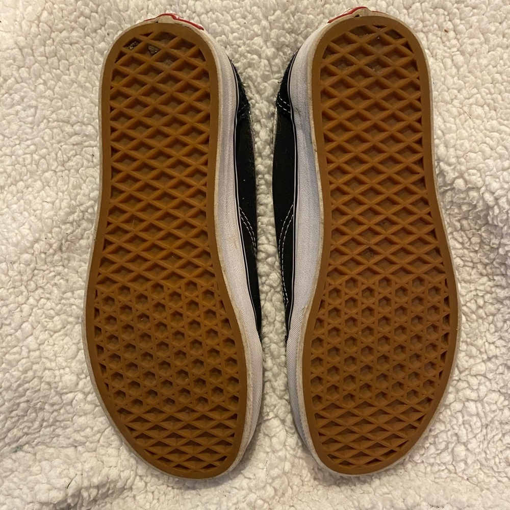 Vans - Picture 2 of 2